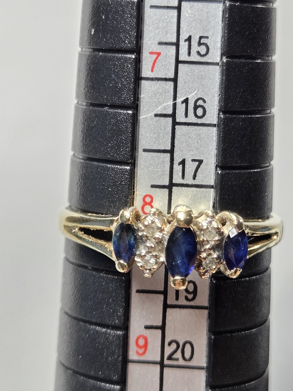 10k Gold Melee Diamond & Saphire Spinel Ring Size 8 Beautiful Estate Jewlery
